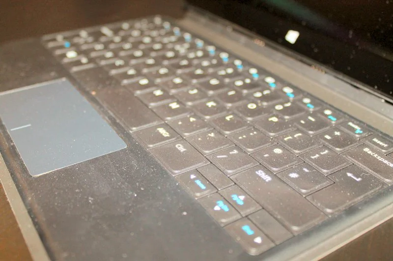 The lightweight keyboard is thin with low buttons (Photo: Stu Robarts/Gizmag)