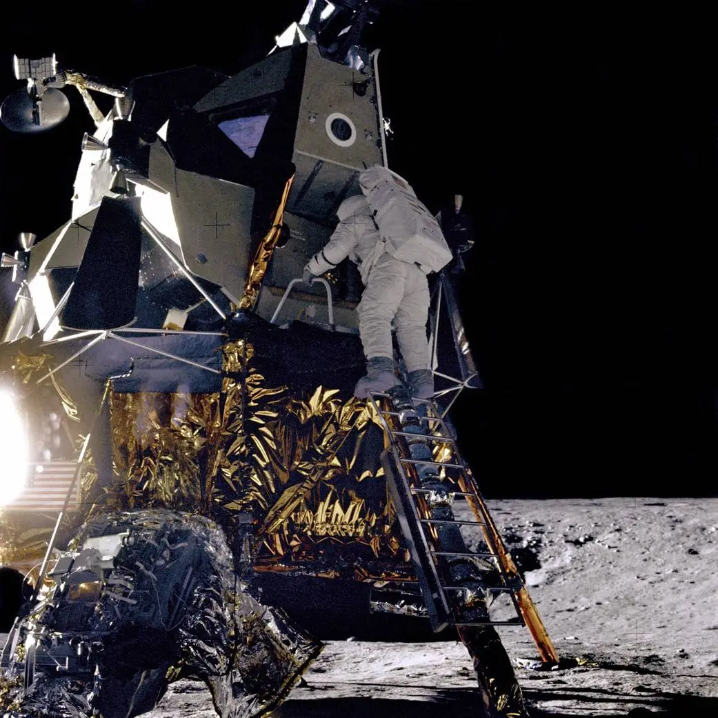 Alan L. Bean descends onto the lunar surface during the Apollo 12 mission