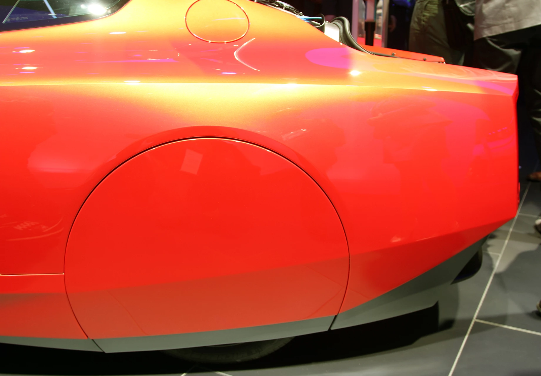 Rear wheel covers help the XL1 achieve a drag coefficient under 0.19