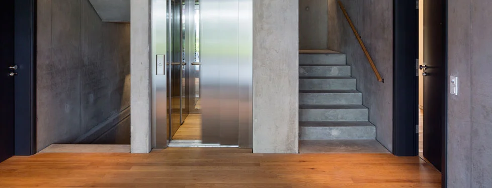 The elevator is fitted with a brake energy recovery system, reducing its energy consumption by an estimated 60 percent (Photo: IBA Hamburg)