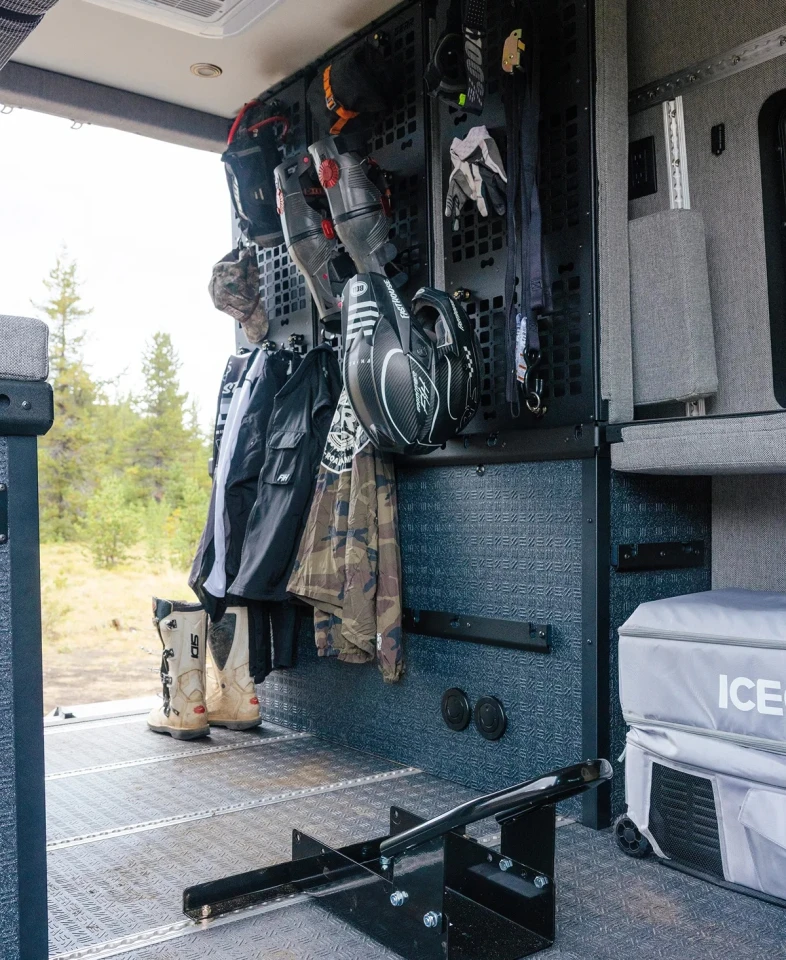 A big highlight of the Gear Mode is the under-bed MOLLE panel system that becomes a workshop wall for hanging accessories, tools, parts, etc.