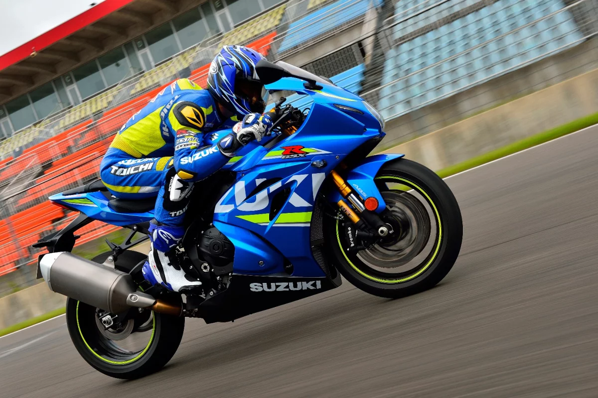 The 2017 Suzuki GSX-R1000/R launches into the superbike wars all guns blazing