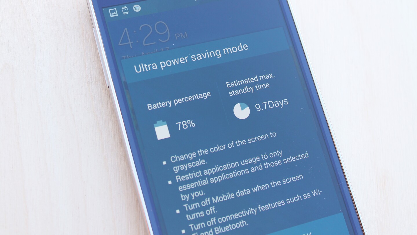 The Galaxy S5's Ultra Power Saving Mode (and the One's Extreme Power Saving Mode) help to extend a little bit of battery life a long way
