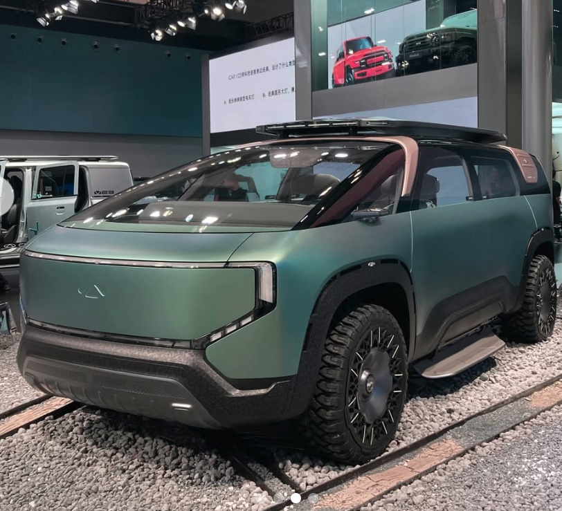 Chery first showed the Journeo as the Fulwin Jinyan at the 2024 Guangzhou Auto Show