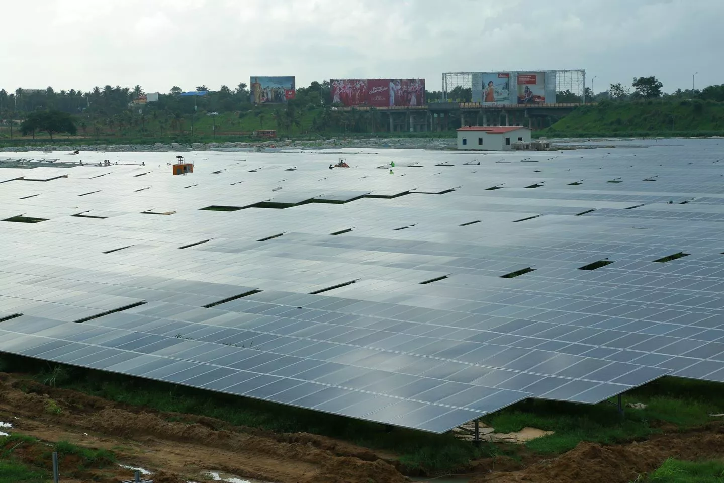 Cochin International Airport Limited claims that the power the plant generates each year would be enough for 10,000 homes