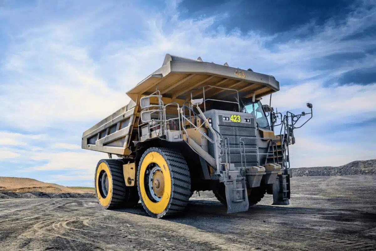 Steel wheels promise to outlast rubber tires on mining trucks