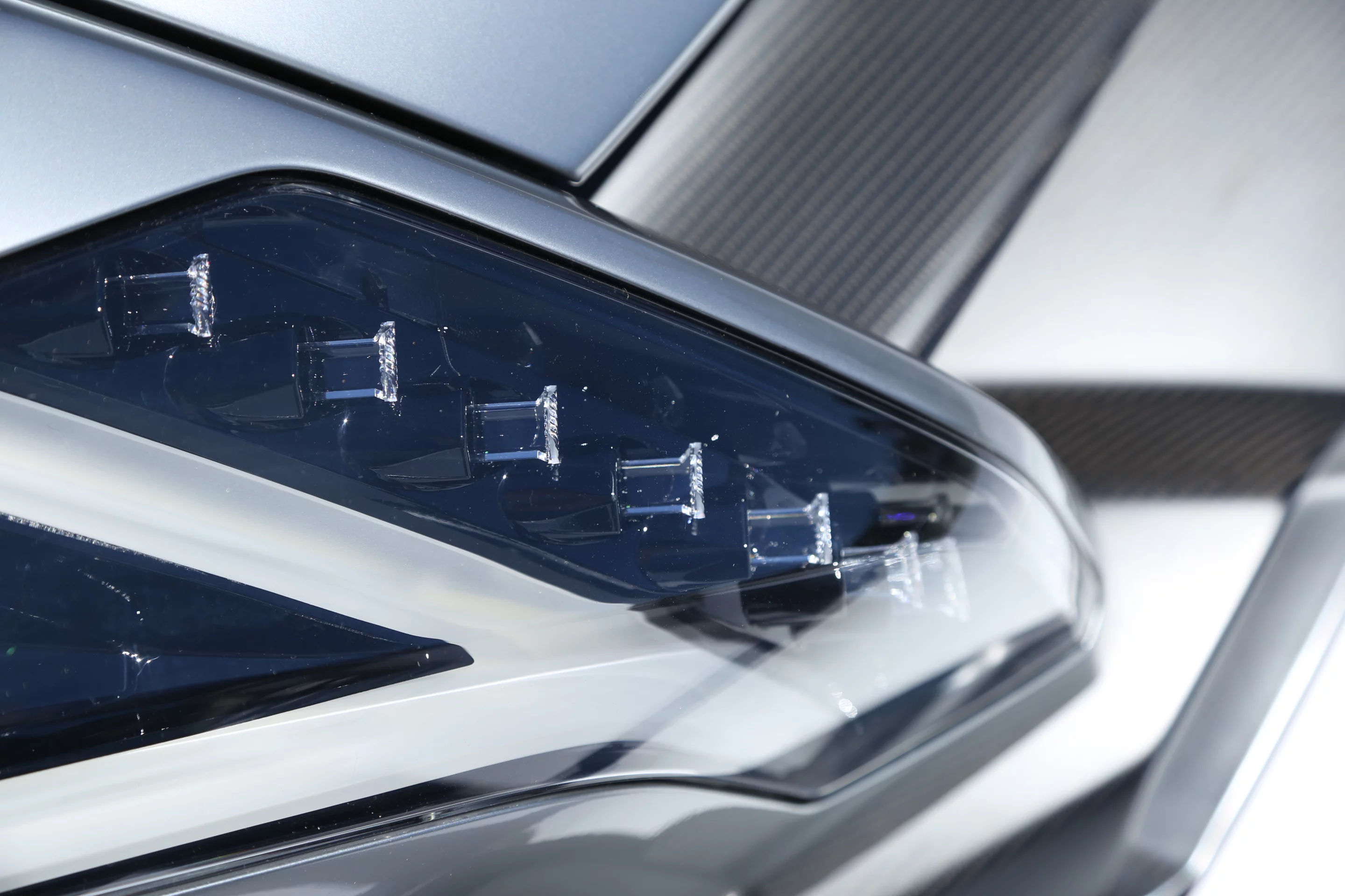 A Y-theme can be found throughout the Veneno, a design homage to previous Lamborghini's and possibly to the Delorean's flux capacitor from Back to the Future (Photo: Angus MacKenzie/Gizmag.com)