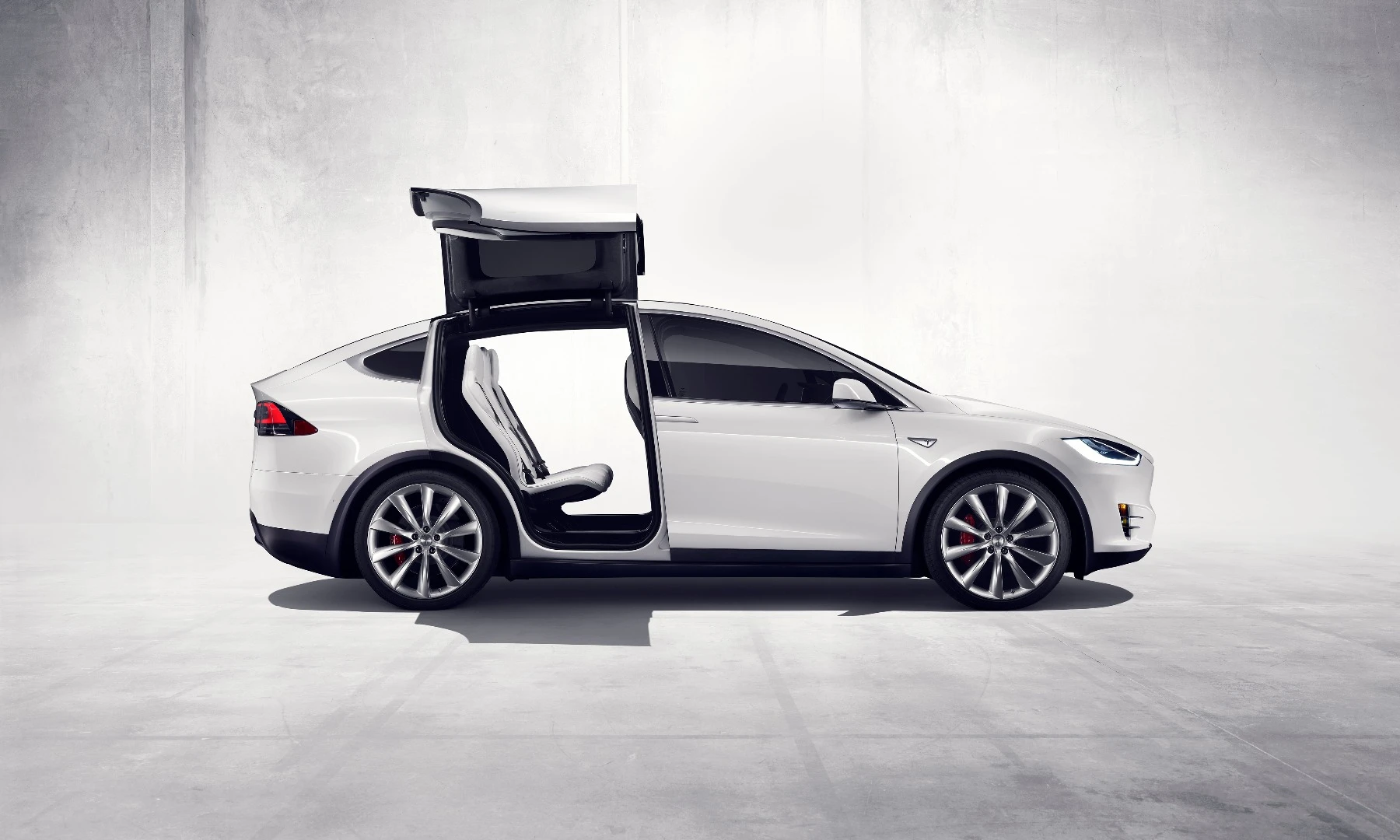 The Falcon Wing doors on the Model X add weight, but look fantastic