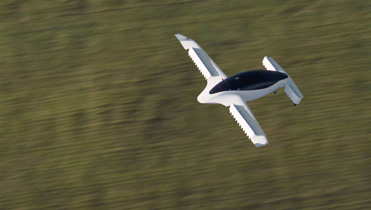 Lilium's five-seater eVTOL has now been shown flying at over 100 km/h