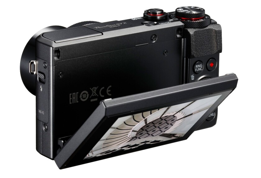 The rear monitor on the Canon PowerShot G7 X Mark II can now be tilted down 45 degrees in addition to tilting up 180 degrees