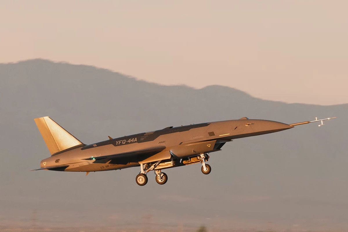 Anduril's pilotless fighter jet completes its first test flight