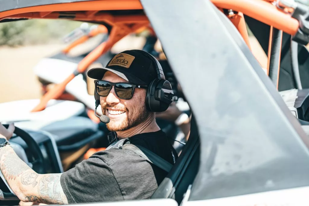 Can connect ATV drivers to self-healing mesh network groups with up to 15 others