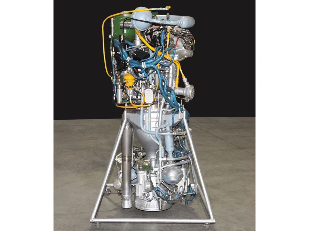 The first Kholod rocket was tested in Kazakhstan in November 1991 and reached an altitude of 35 km (22 mi)