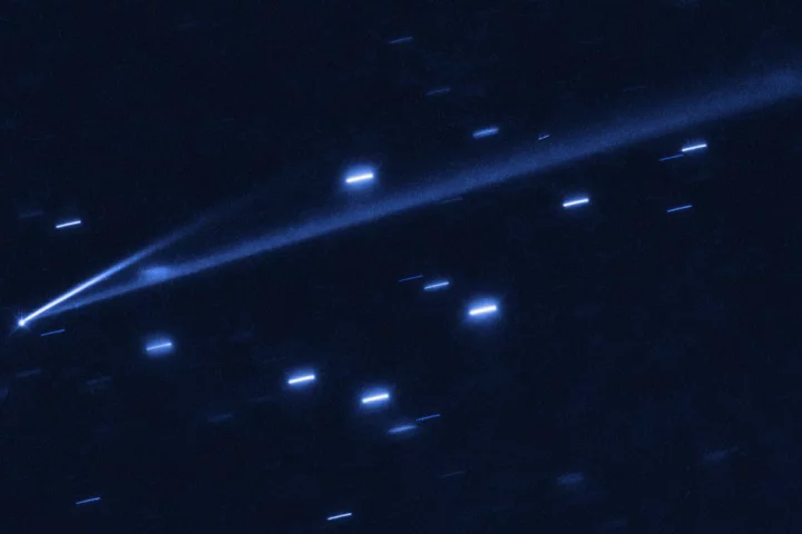 Asteroid 6478 Gault, with its two tails clearly visible – a short bright one, and a much longer, darker one