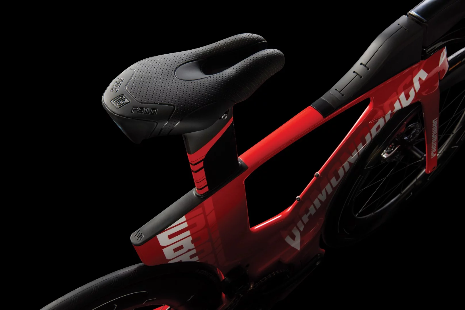 Weight will vary with the component mix, although one of the mid-range Andean models is said to tip the scales at 20.5 lb (9.3 kg)