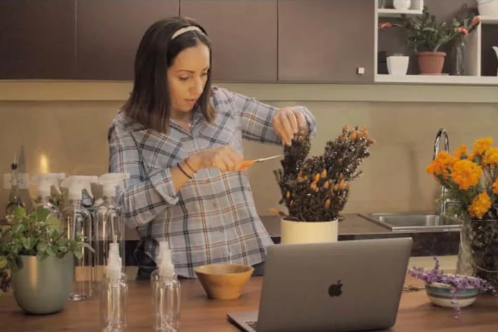 Urbatch helps you transform local ingredients into quality creations