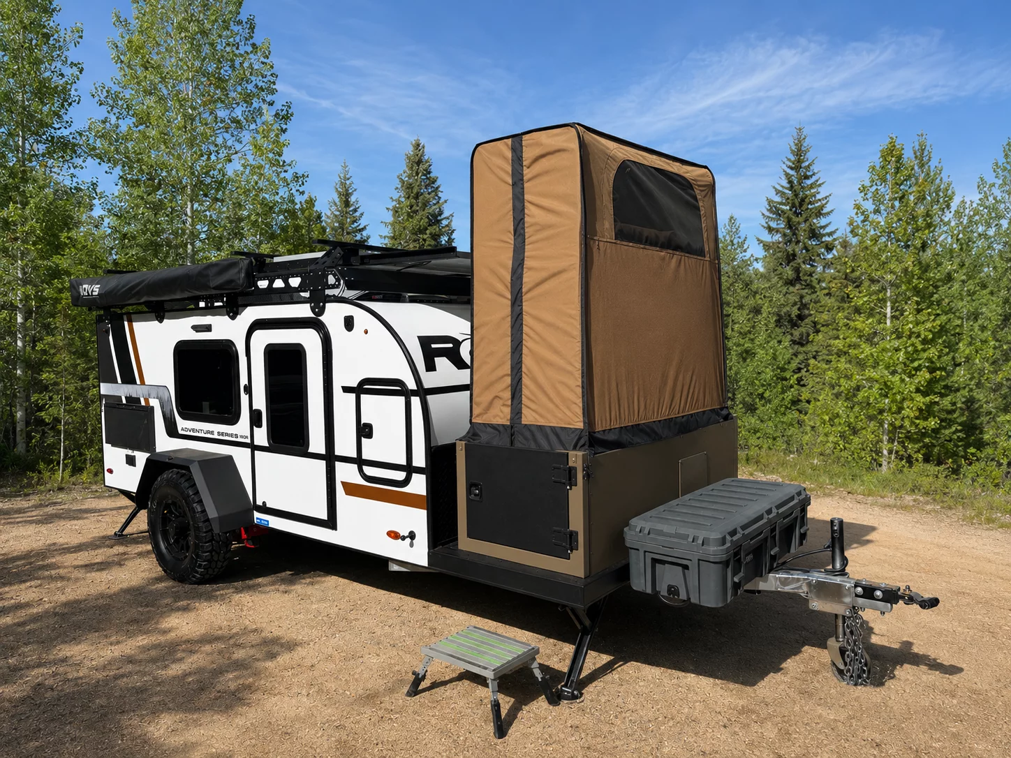 Encore launched the new ROG 12RK-FB with collapsible wet bath at the 2026 Overland Expo show in May