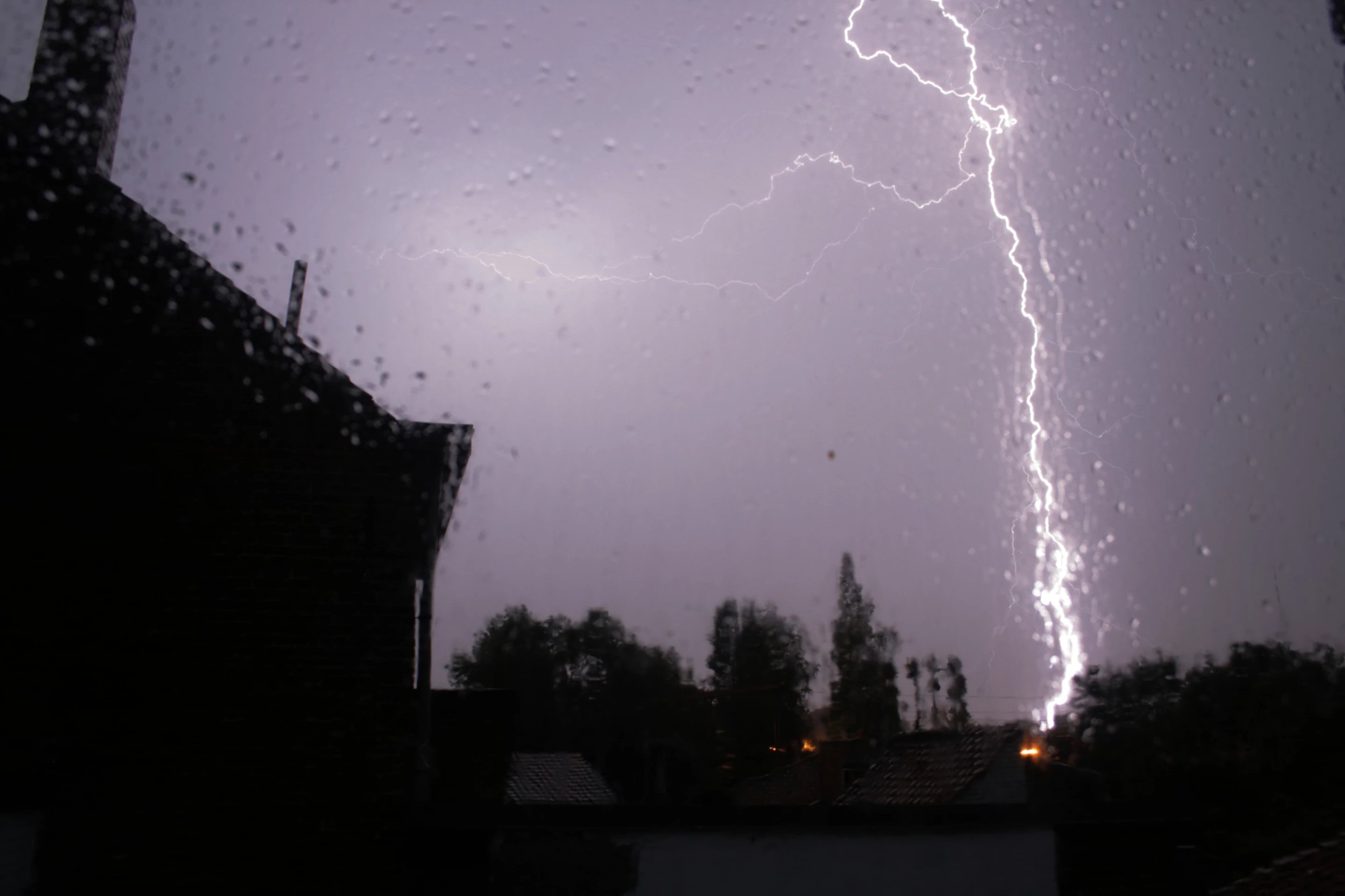 Are we really a step closer to harnessing the power of lightning? (Photo: Wim Vandenbussche)