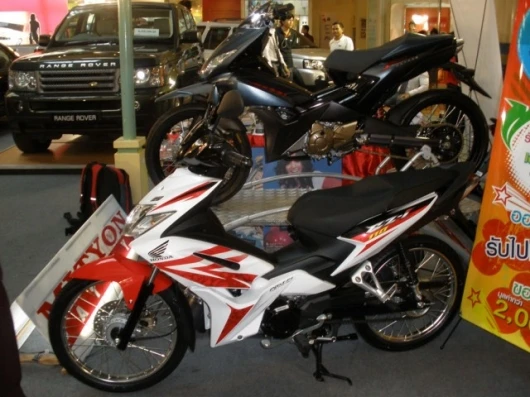 Now if a CZ-i had a love child with a MotoGP machine, this is probably what it would look like.