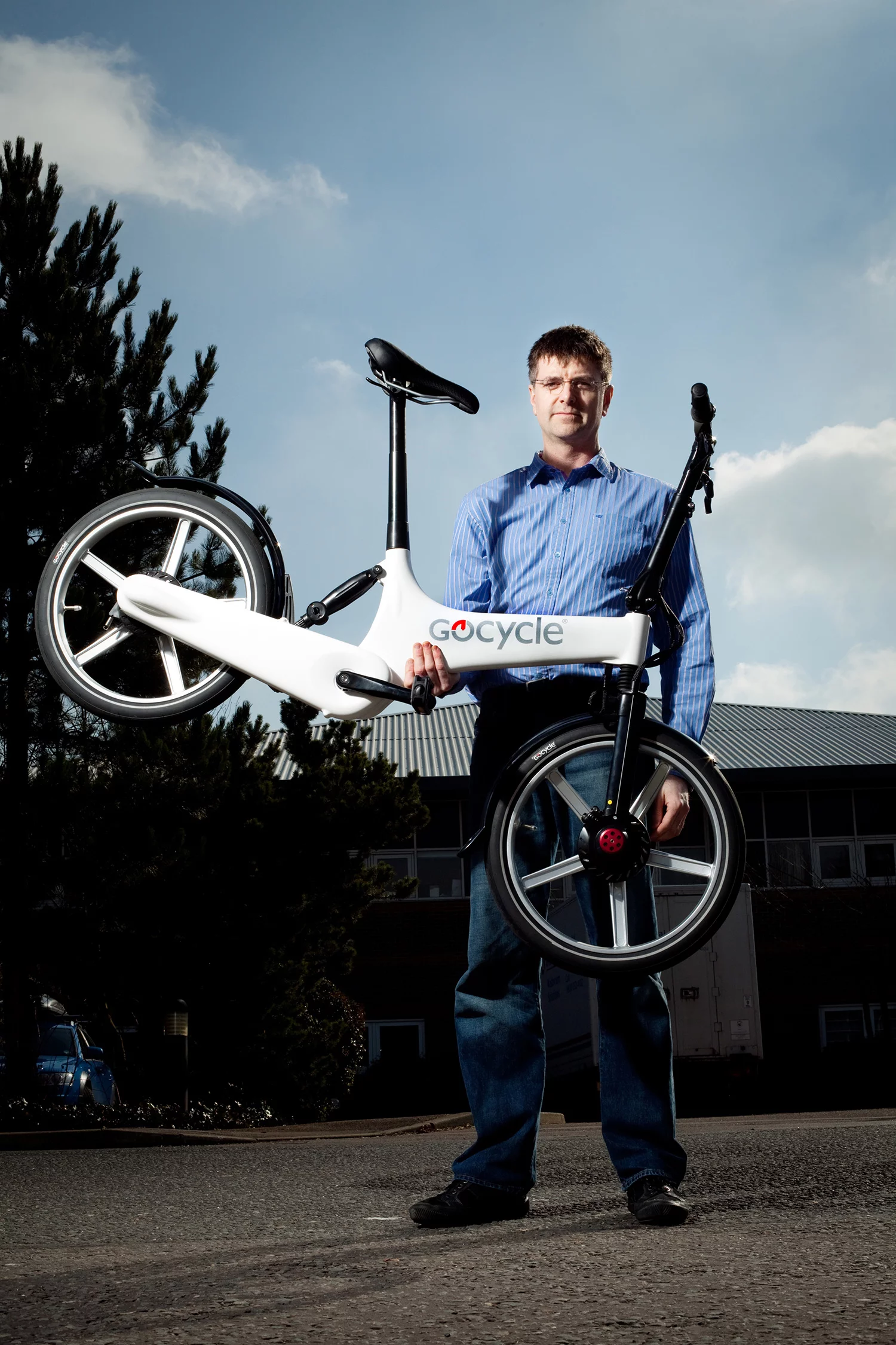 Karbon Kinetics Limited founder Richard Thorpe with with the lightweight Gocycle G2