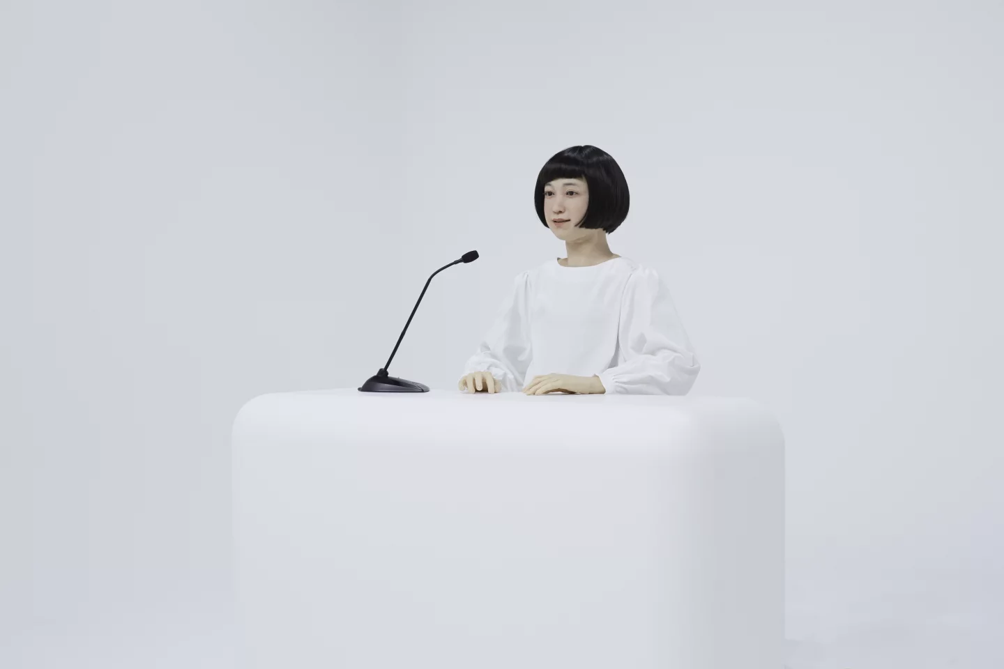 Kodomoroid is tasked with reading news and weather reports from around the globe, in a variety of voices and languages (Photo: Miraikan)