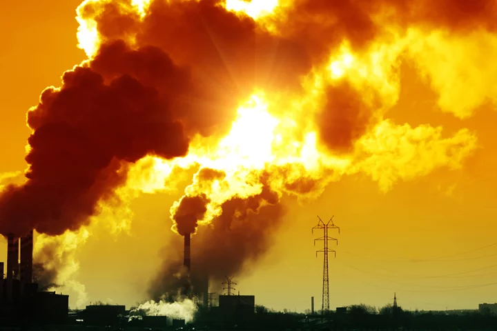 Researchers at University of Texas at Arlington have developed a novel means of creating methanol from sunlight and CO2 (Photo: Shutterstock)