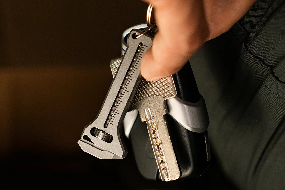 The TiSpanner 2.0 is available in titanium or stainless steel construction, both of which are offered in a sandblasted or polished finish