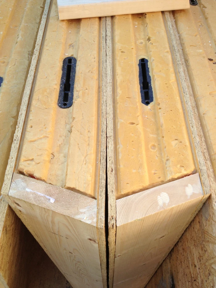 Construction process - SIPs roof panels ready for installation (Photo: Paul Burk Photography)