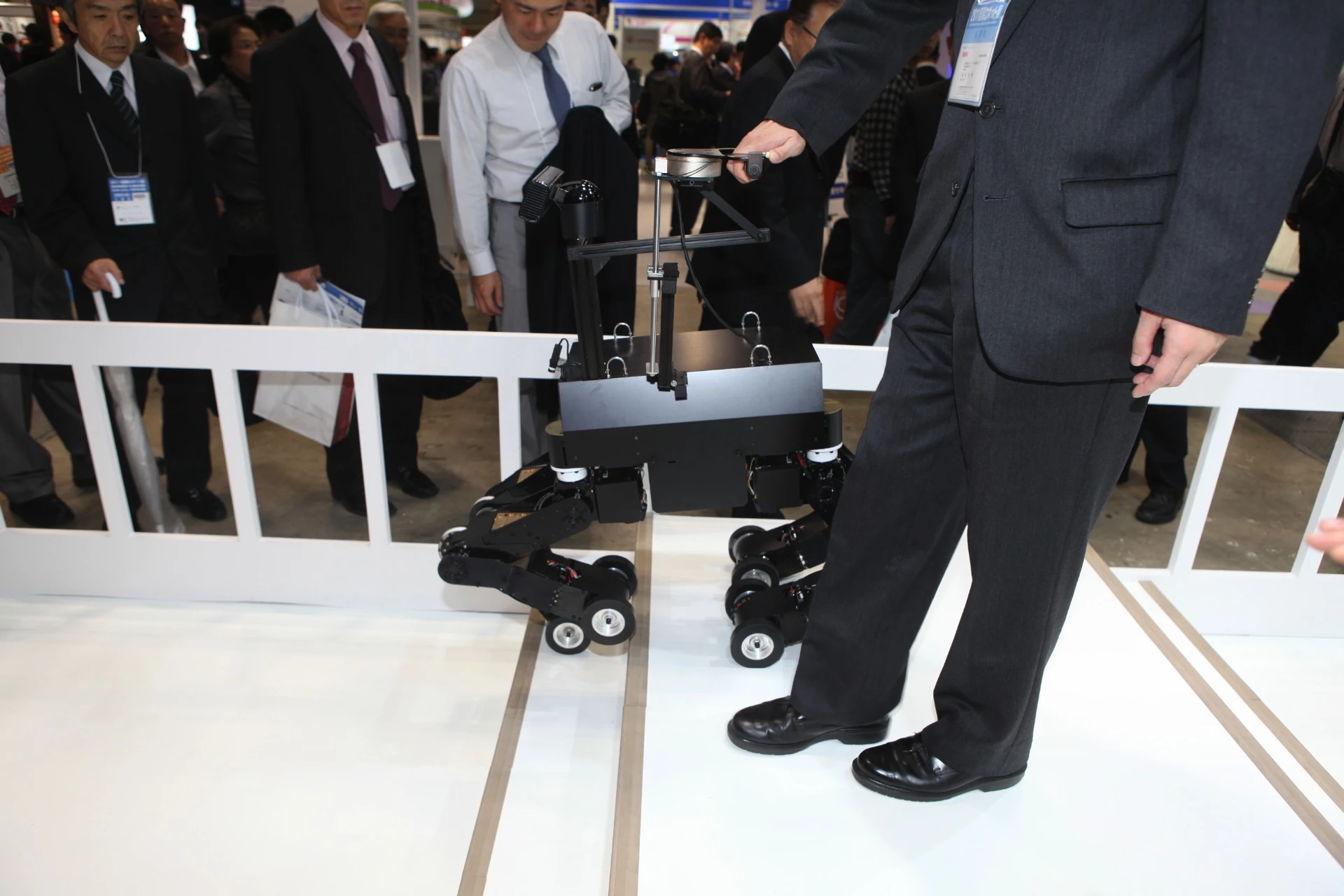 The NSK robot guide dog (Photo: gizmag.com)