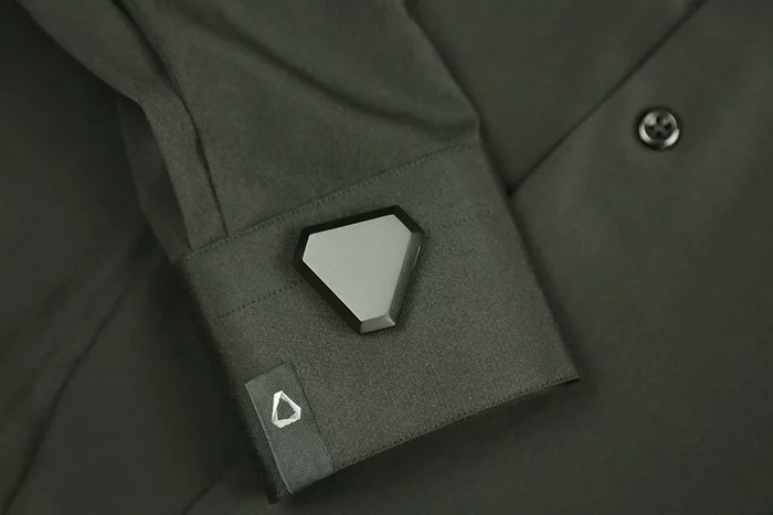 The Notch module in place on a shirt cuff (Photo: Notch)