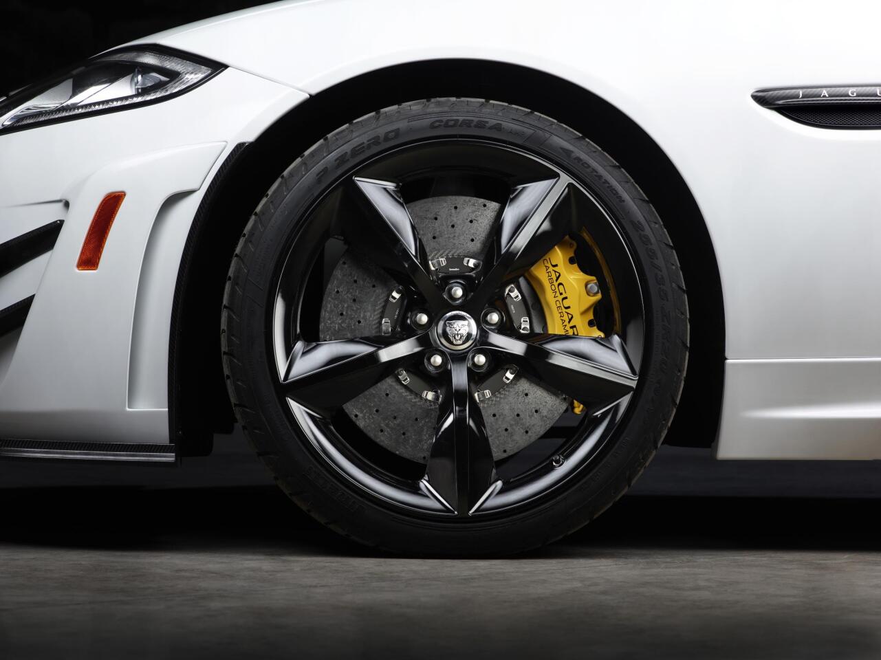 GT has new carbon ceramic stopping system with discs of 398 mm (15.7 in) upfront and 380 mm (14.97 in) out back