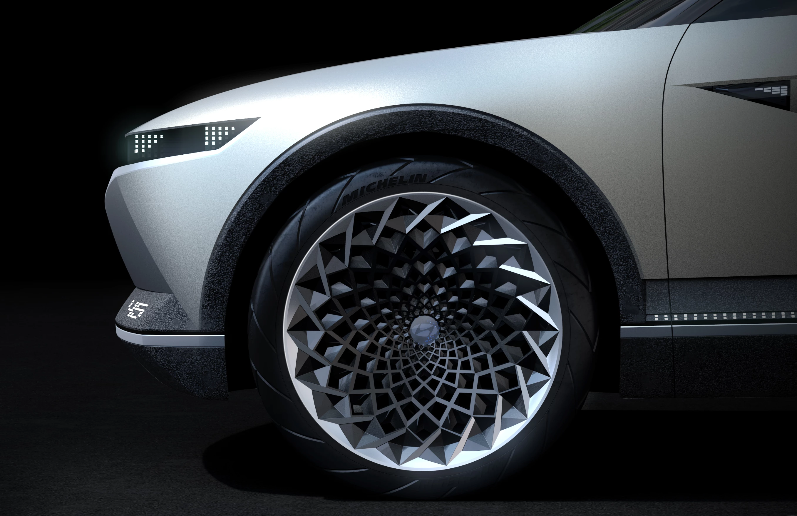 Active LED light strips offer 45 drivers an indication of remaining battery levels