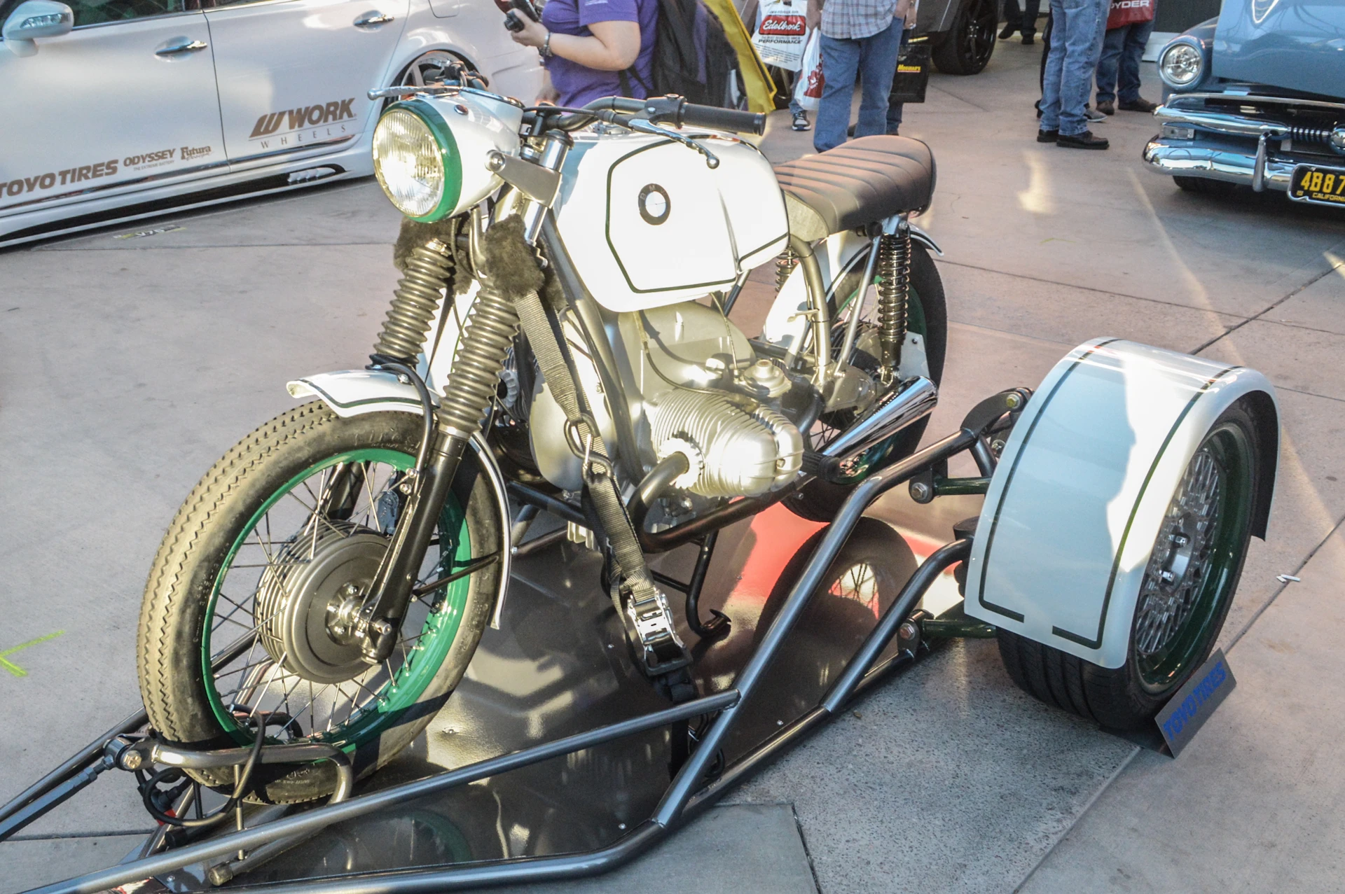 Motorcyle in tow (Photo: C.C. Weiss/Gizmag)