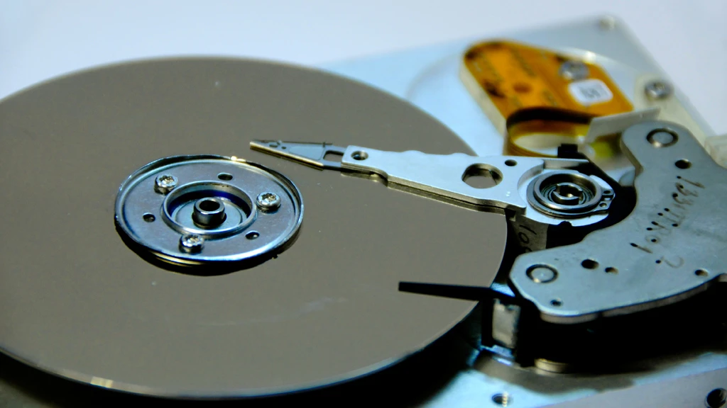 A new process using table salt increases the data storage density of HDDs by six times (Image: Kamil Porembski via Flickr)