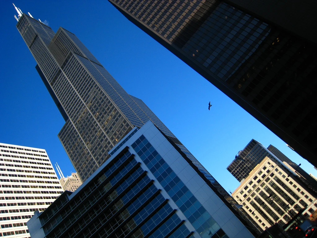 The south side of the 56th floor of the Willis Tower is being fitted with solar windows (Image: Harshil.Shah via flickr)
