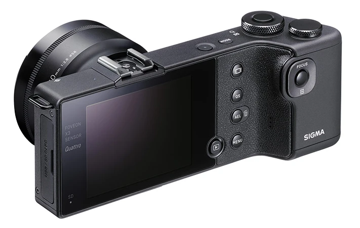 The Sigma dp2 Quattro features a strange-looking grip with two control dials on top