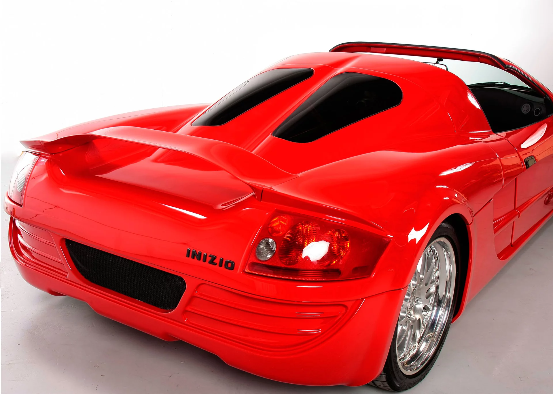 Li-ion Motor's Inizio EV