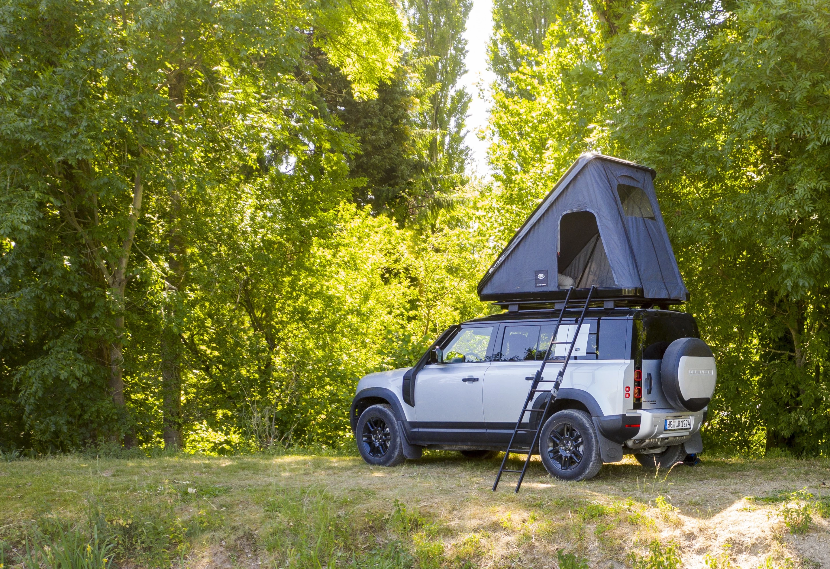 Land Rover teams up with Autohome