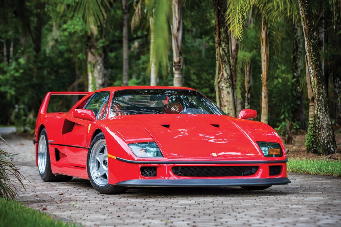 2018 Monterey Car Week Auction Report | 1990 Ferrari F40 | Sold for $1,710,000 | Estimate: from $1,400,000 to $1,600,000 | Auction: RM-Sothebys | Lot 226 | Official Description