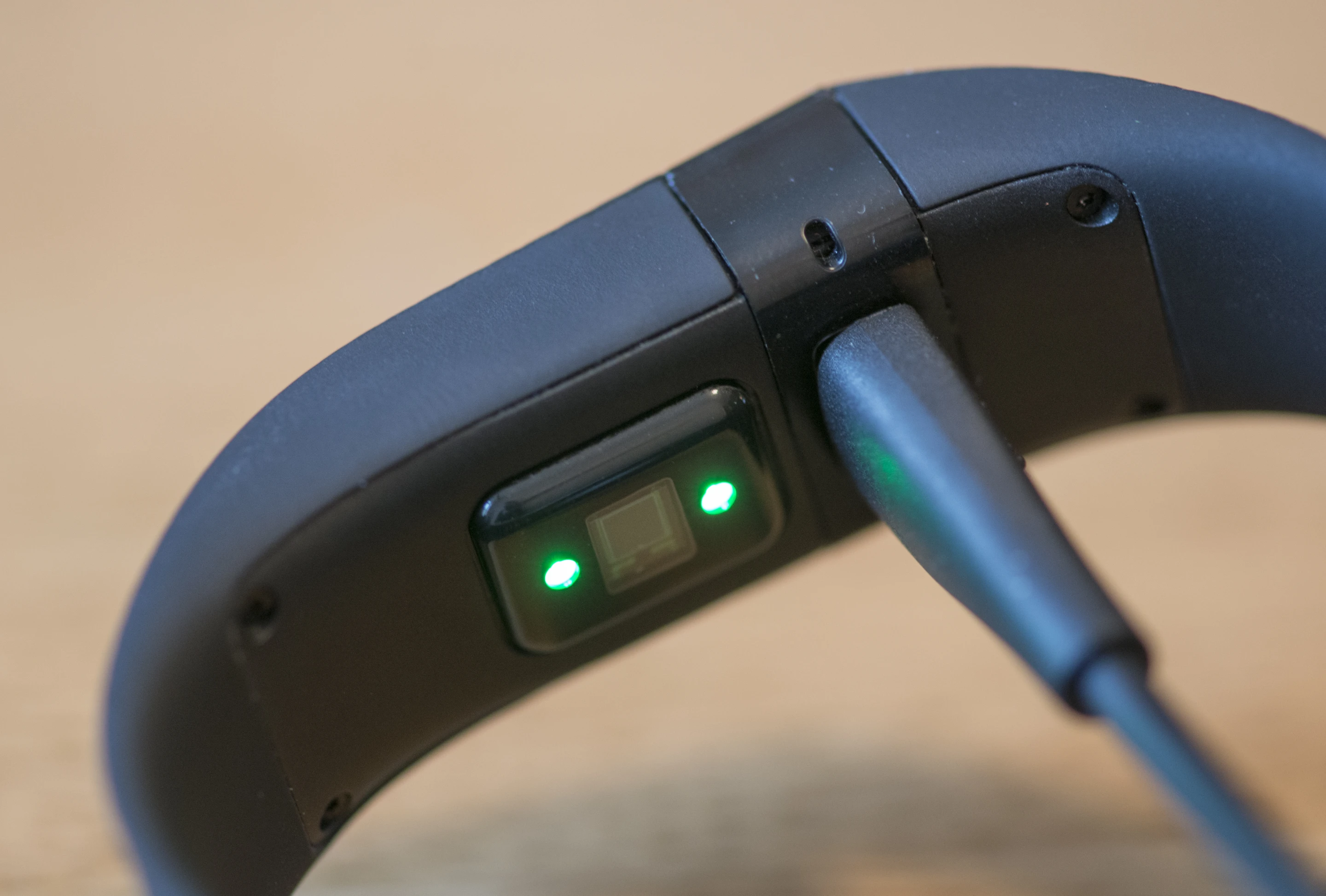 The Fitbit Charge HR lasted around five days on a single charge (Photo: Gizmag/Simon Crisp)