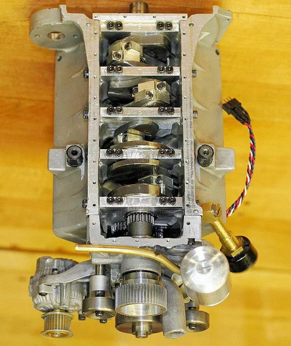 Bottom view of the Stinger 609 showing the crankshaft in place (Photo: Conley Precision Engines)