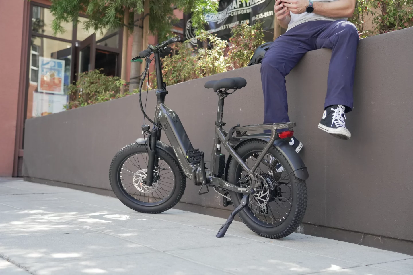 Two battery options are available: a 499.2-Wh unit and a 643.2-Wh unit