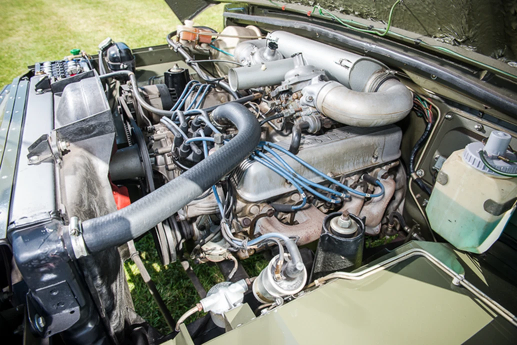 Range Rover 001's V8 engine