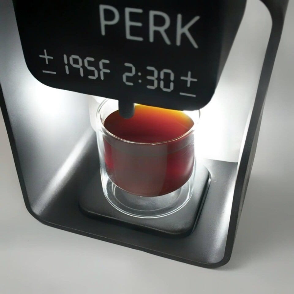 The temperature of the water in the Perk is controlled by capacitive buttons on the nose