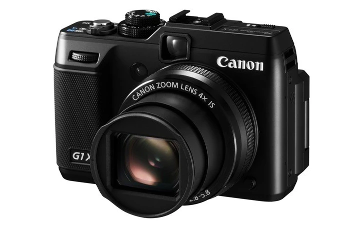 The Canon G1 X with flash retracted