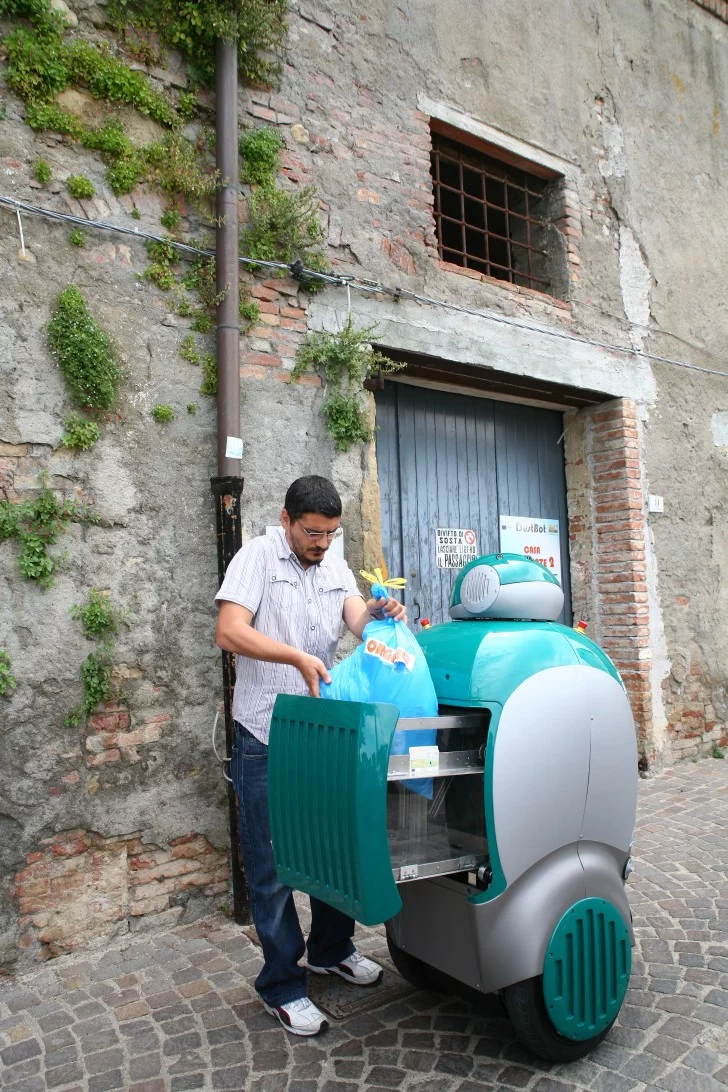 The on-call robotic rubbish collection service is being trialed in Peccioli in Italy(photo courtesy www.dustbot.org)