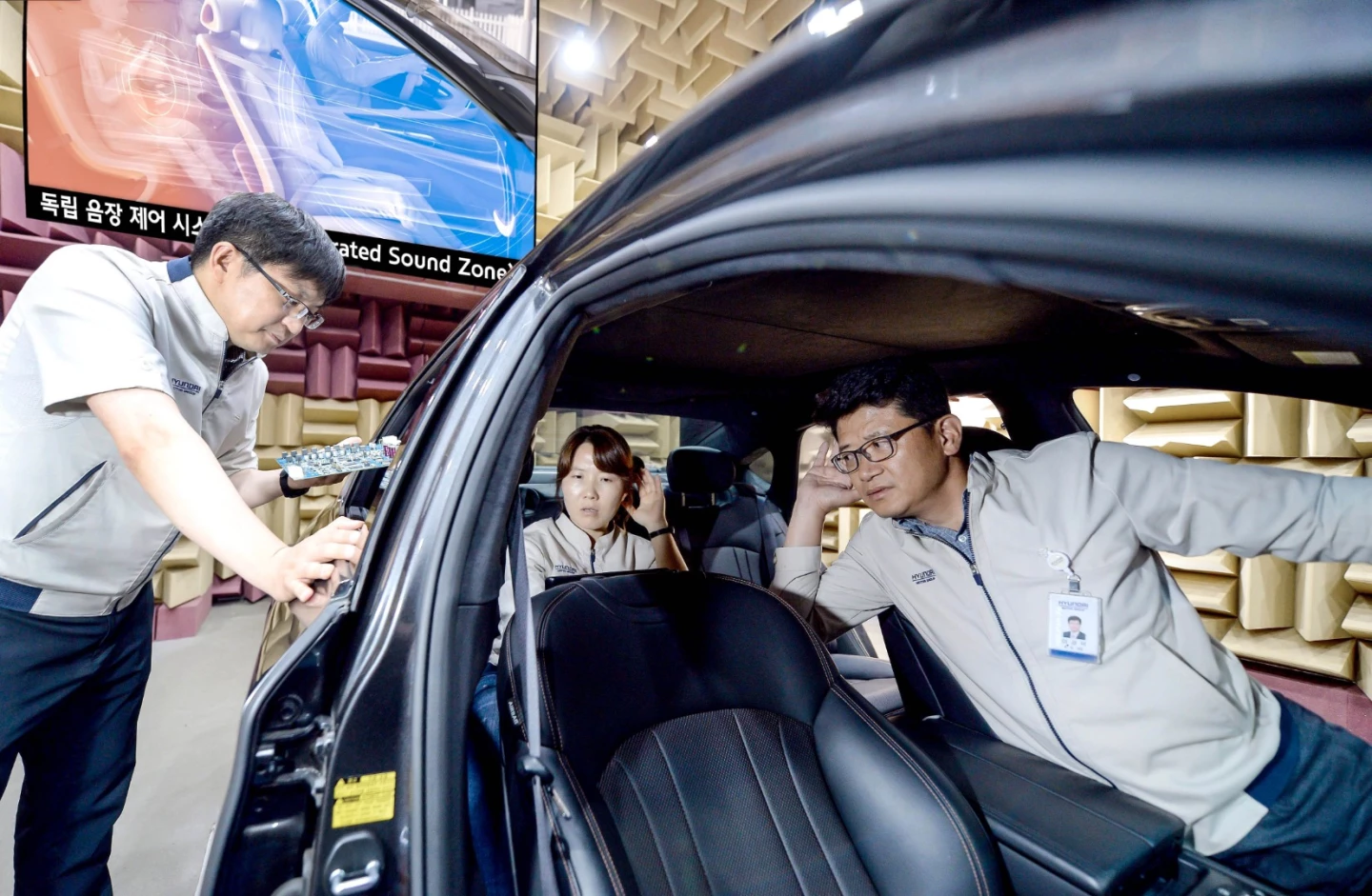Noise canceling technology would phase-shift and neutralize sound waves from all other zones in the car so you can sit in near silence or enjoy your own audio
