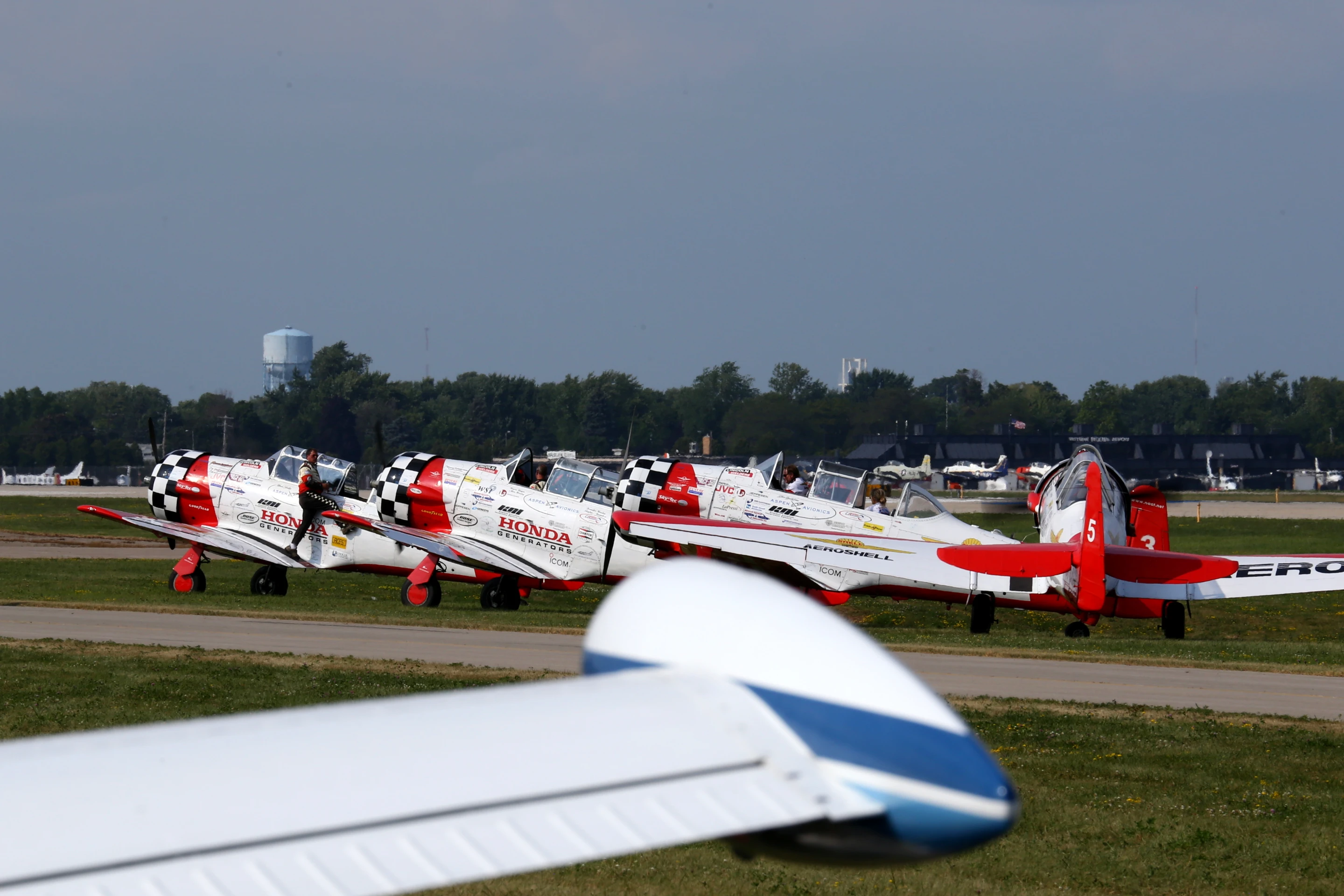 Squadron of SkyTypers waits just off the tarmac (Photo: Angus MacKenzie/Gizmag.com)
