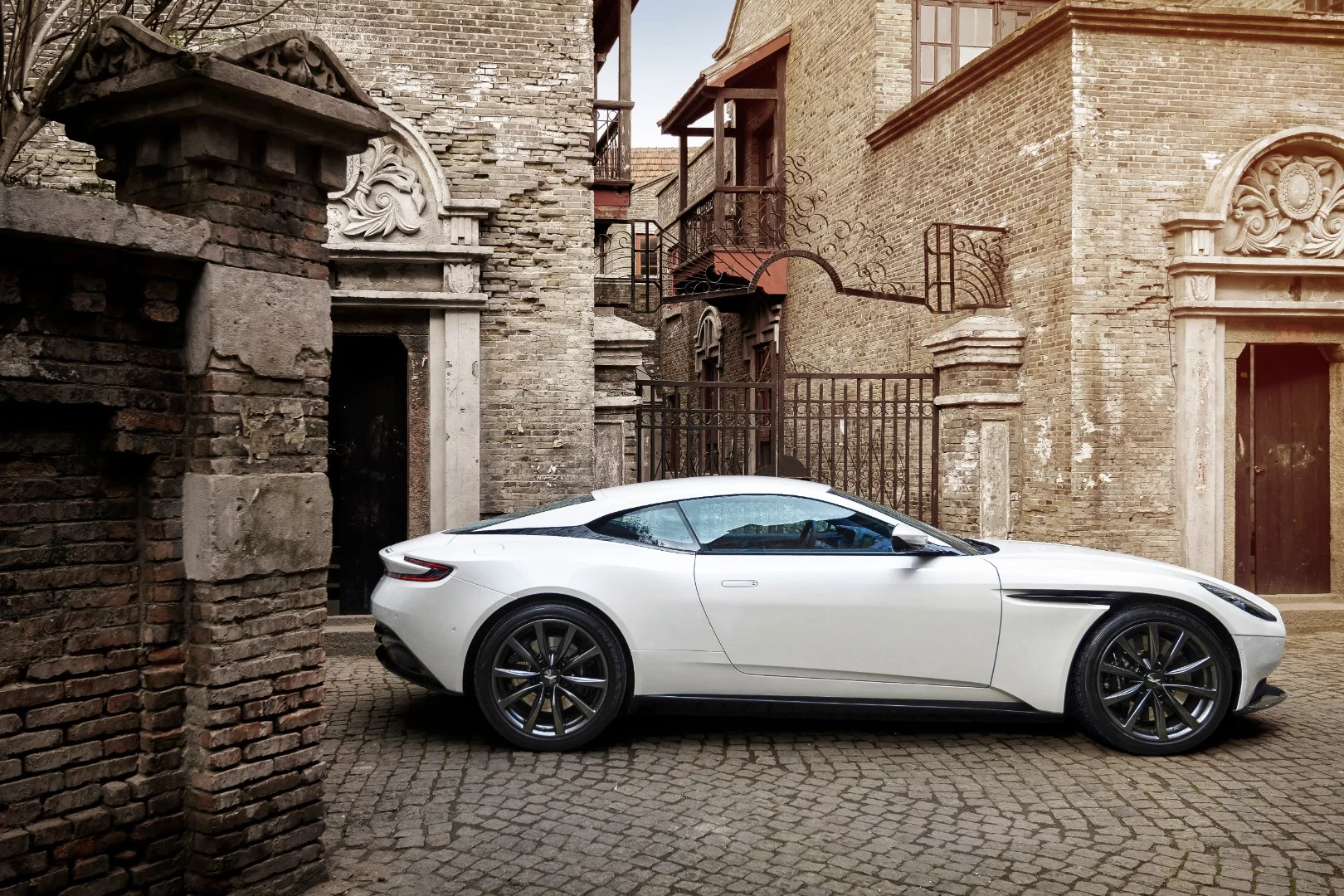The classical, more conservative beauty of the DB11