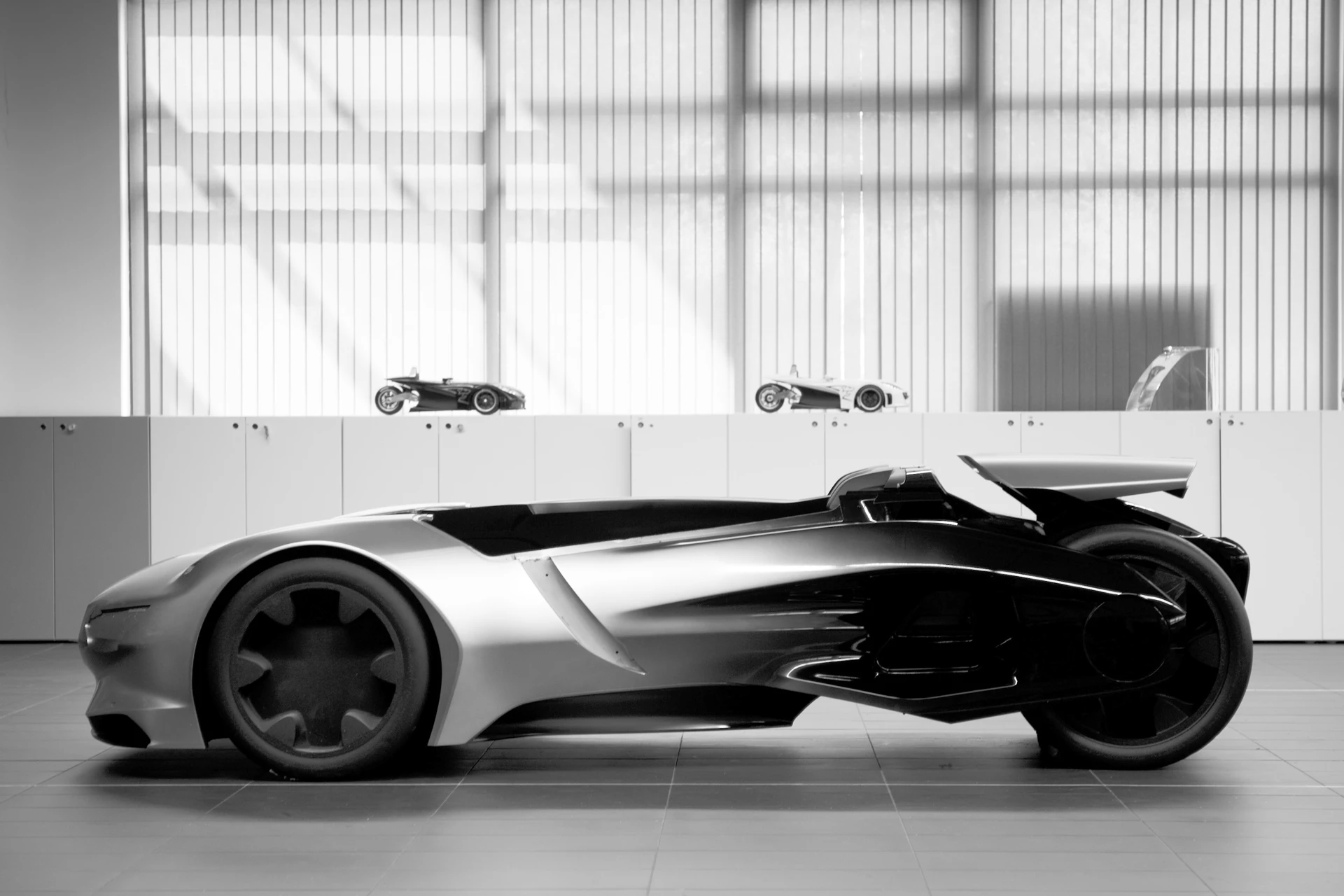 Peugeot's EX1 electric concept
